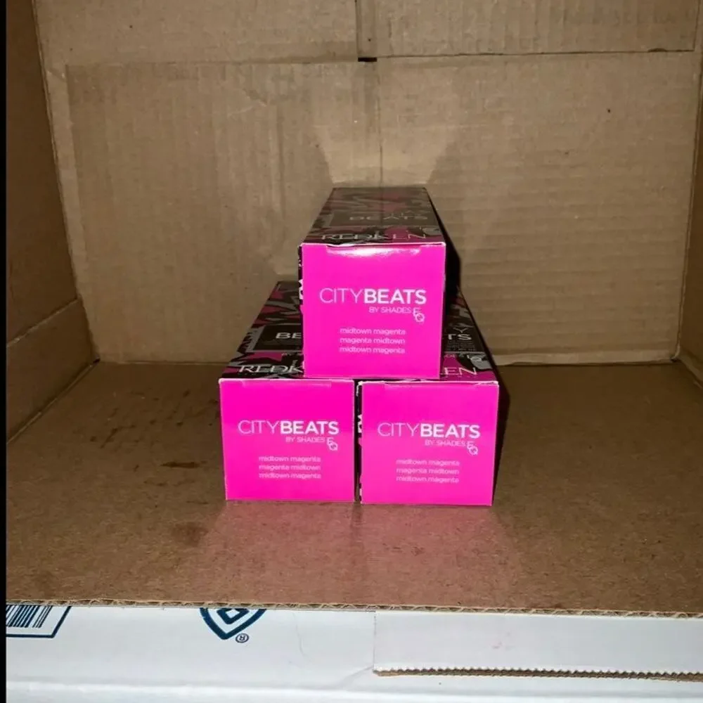 Redken City Beats‎ Shades EQ Midtown Magenta Semi-Permanent Hair Color